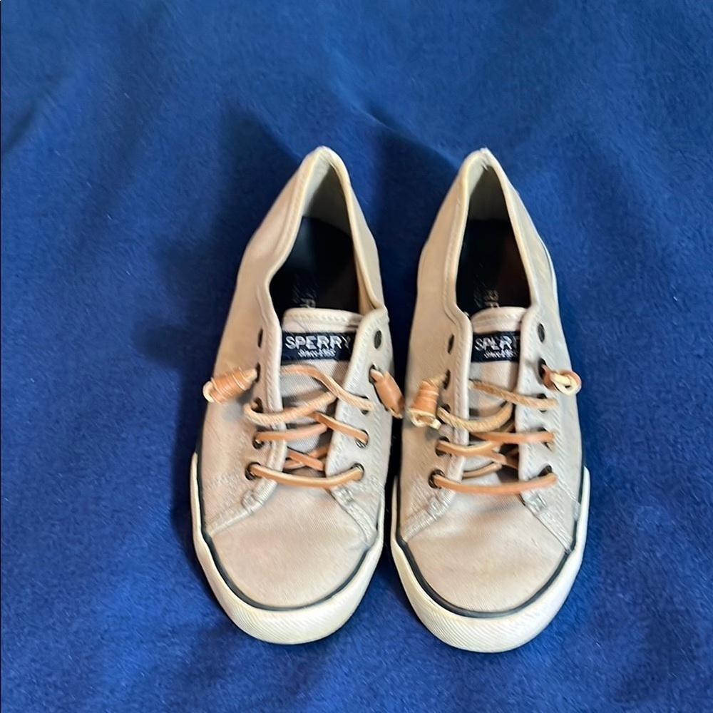 Sperry Topsider boat shoes